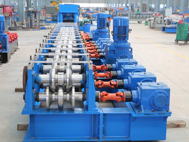 highway guardrail making machine