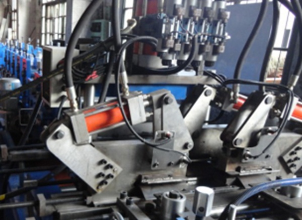 C purlin roll forming machine
