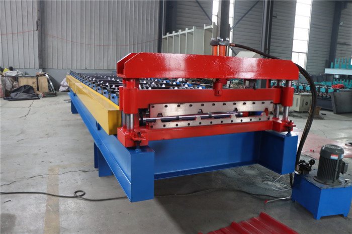 TR4-36 metal roof tiles machine for peru market