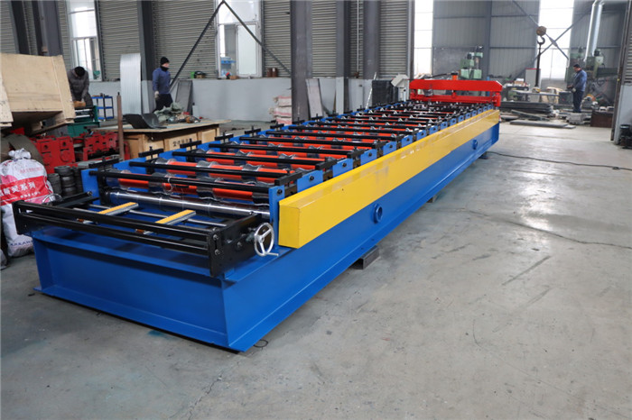 TR4-36 metal roof tiles machine for peru market