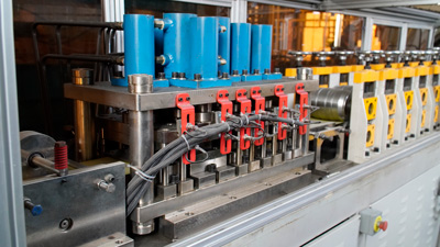 Light keel villa stud rolling machine