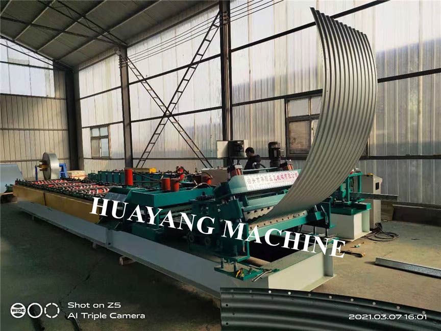 Grain silo roll forming machine
