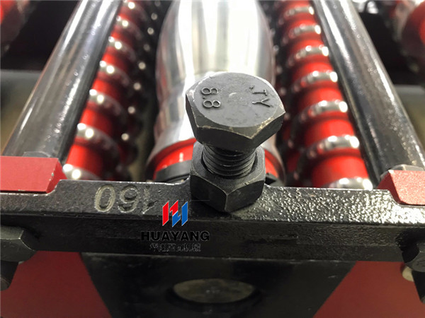 Double layer roll forming machine