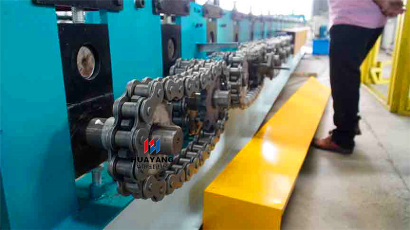 Floor decking roll forming machine