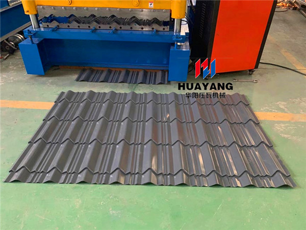 Glazed tile roll forming machine