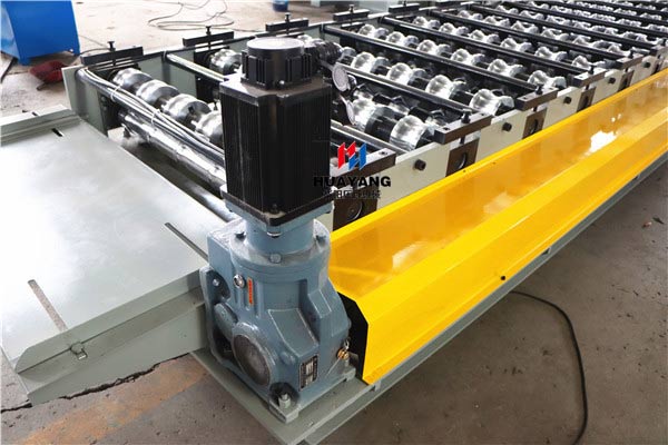 metal roofing glazed tile roll forming machine