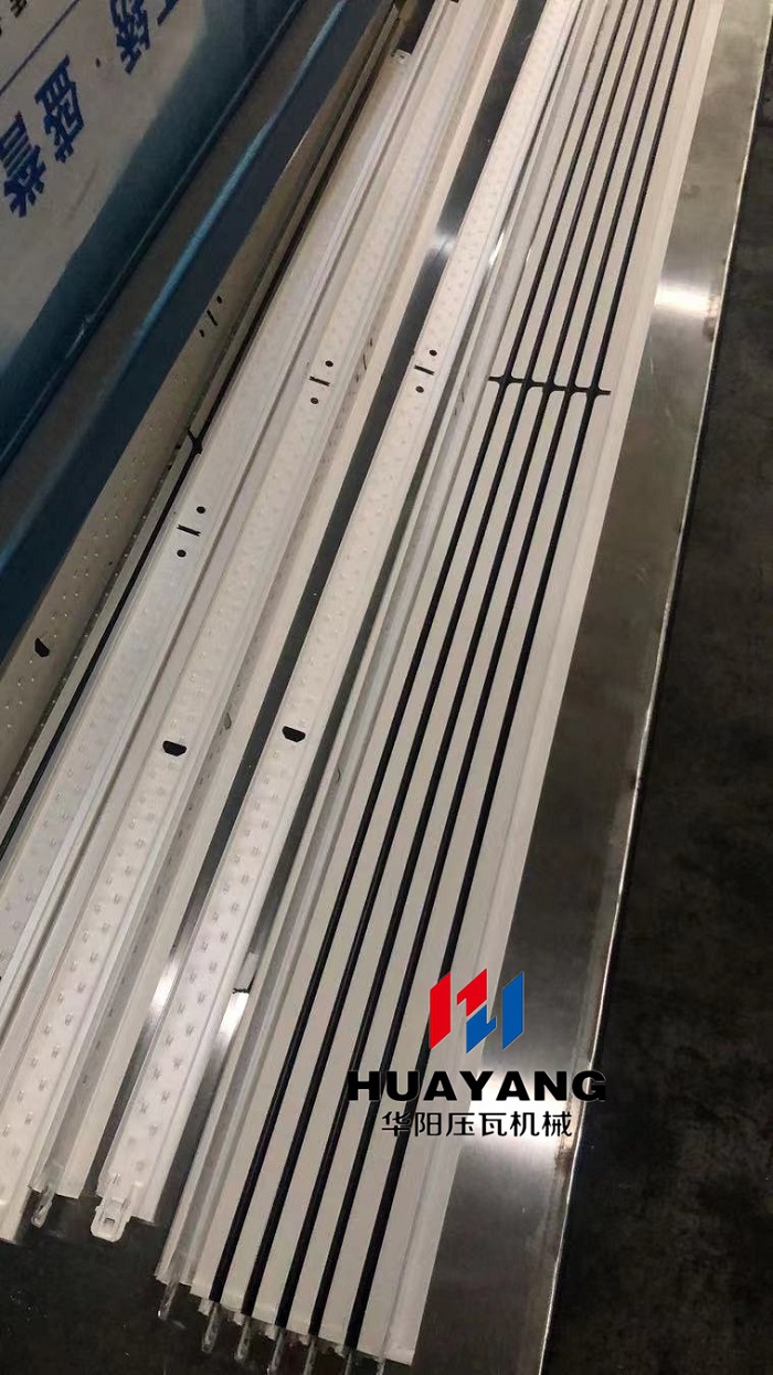 light gauge steel roll forming machine