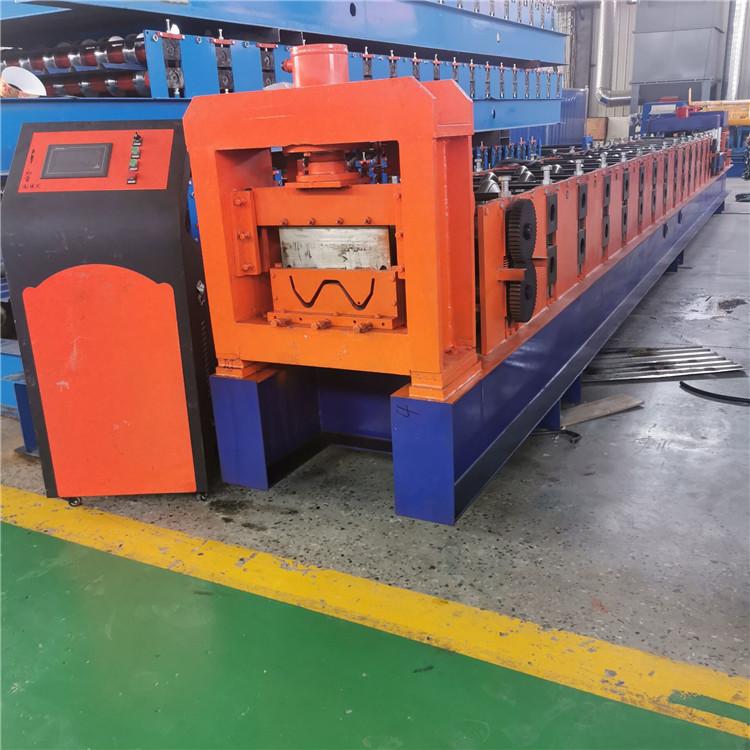 highway guardrail roll forming machine