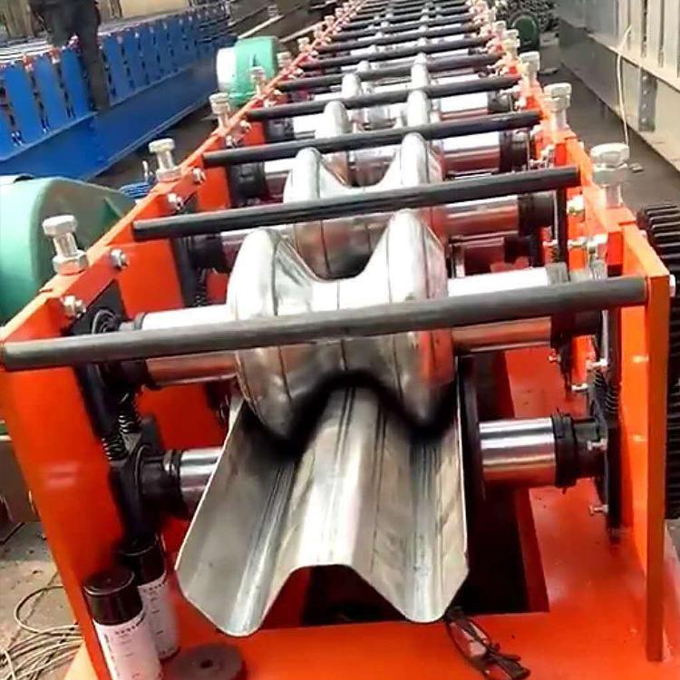 highway guardrail roll forming machine