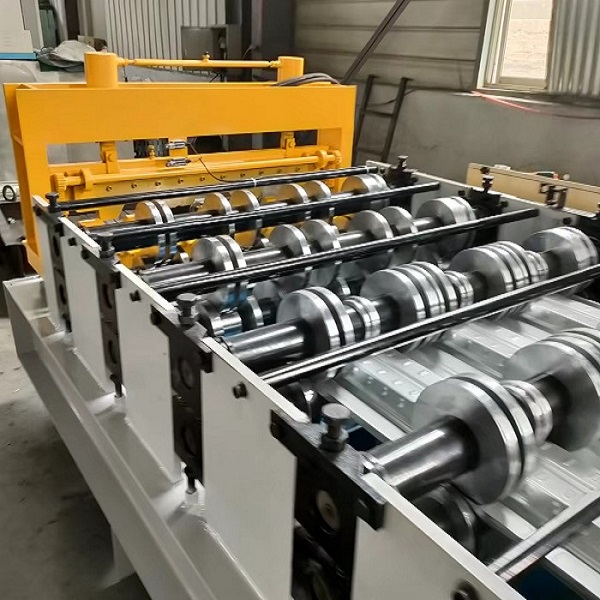 floor deck tile making machine
