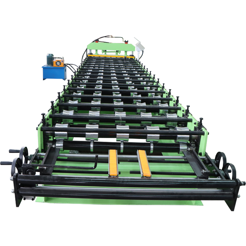 Roof sheet roll forming machine