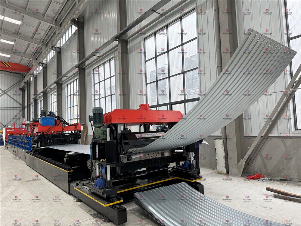 Grain silo roll forming machine