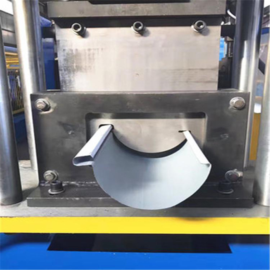 rain gutter making machine