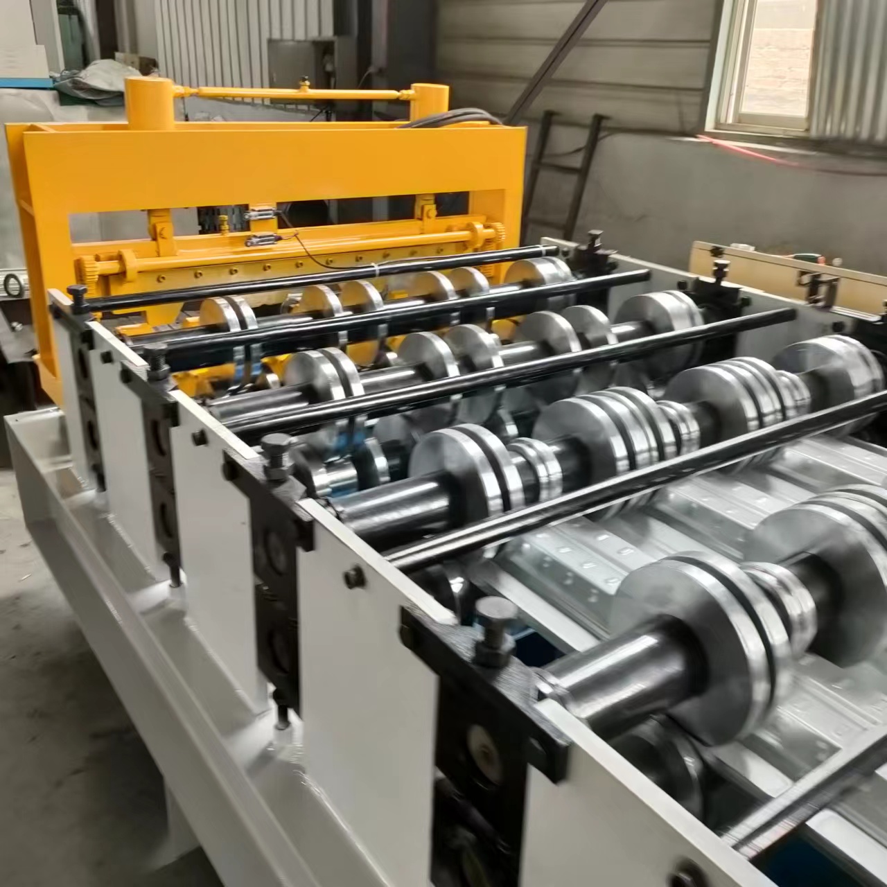 floor deck tile making machine